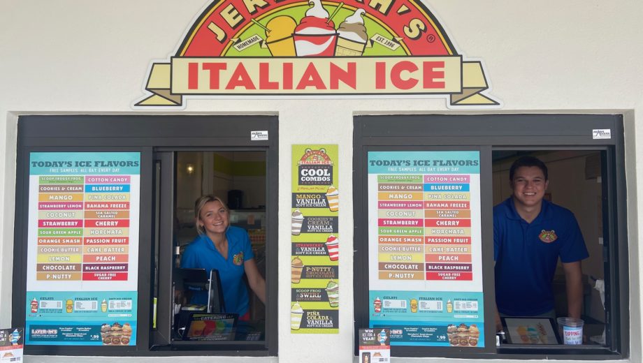 Employees at Jeremiahs Italian Ice Windows